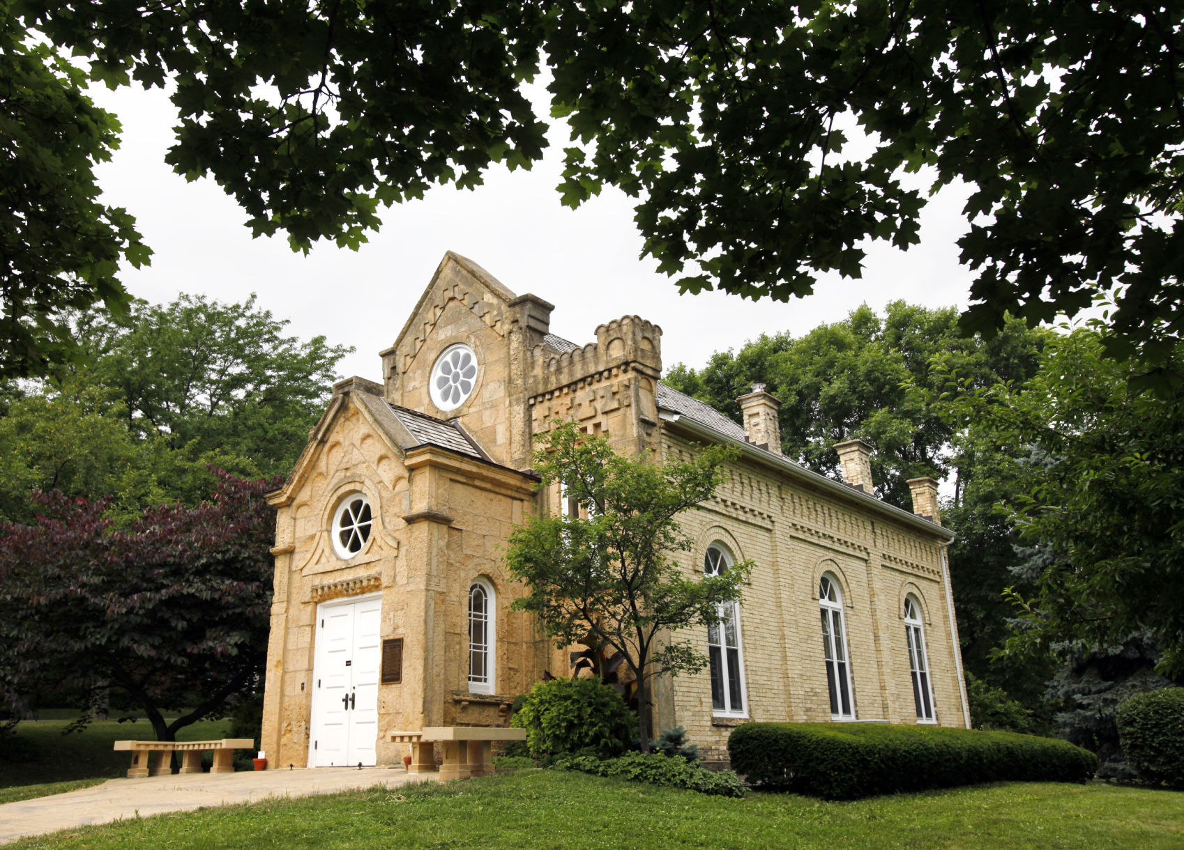 Exterior, 2011